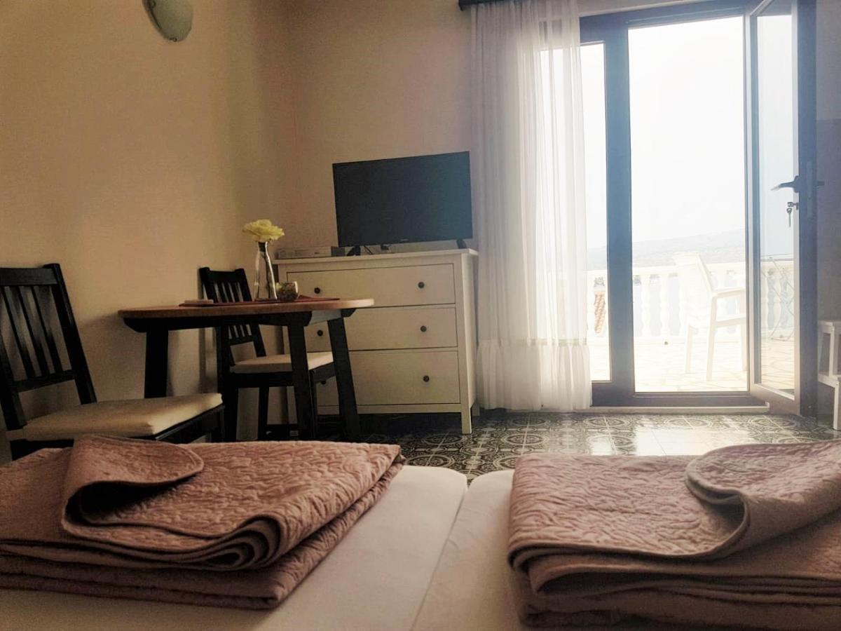 Apartments Marta 罗戈兹尼察 外观 照片