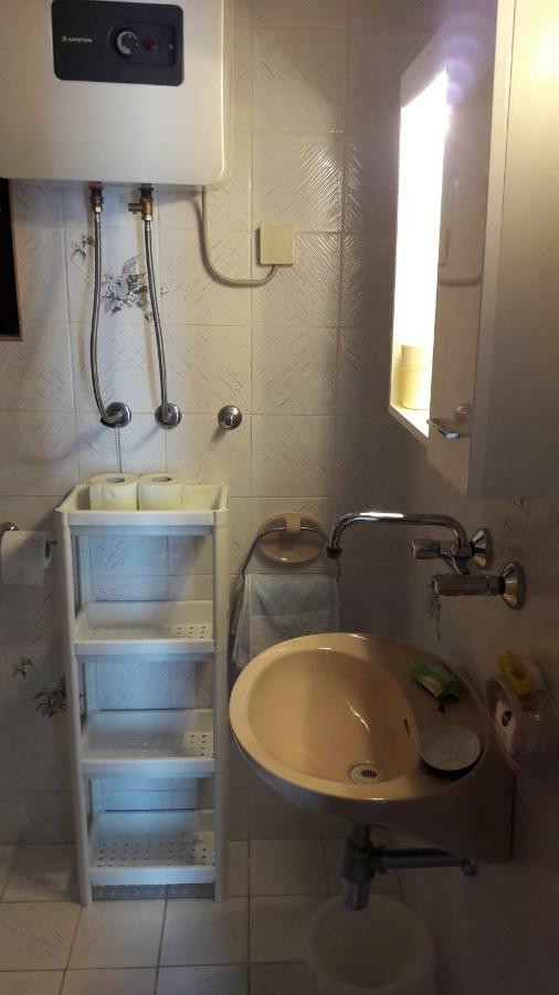 Apartments Marta 罗戈兹尼察 外观 照片